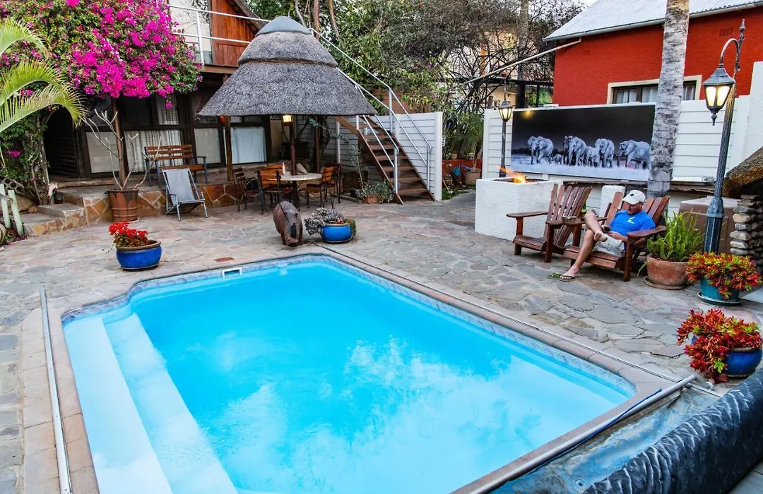 Chameleon Backpackers & Guesthouse-1
